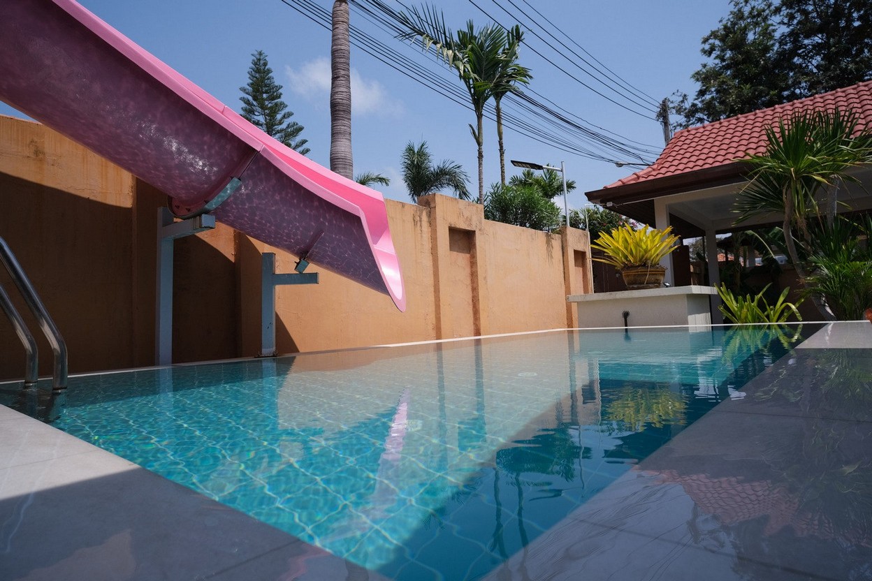 Princess villa with romantic pool and water slide